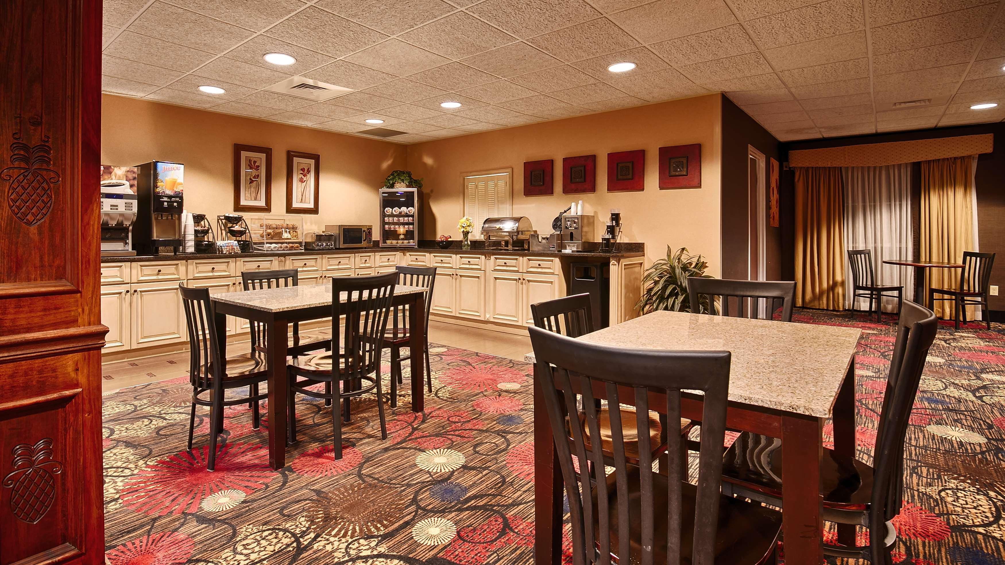 Best Western Plus Brandywine Inn & Suites Monticello Bagian luar foto