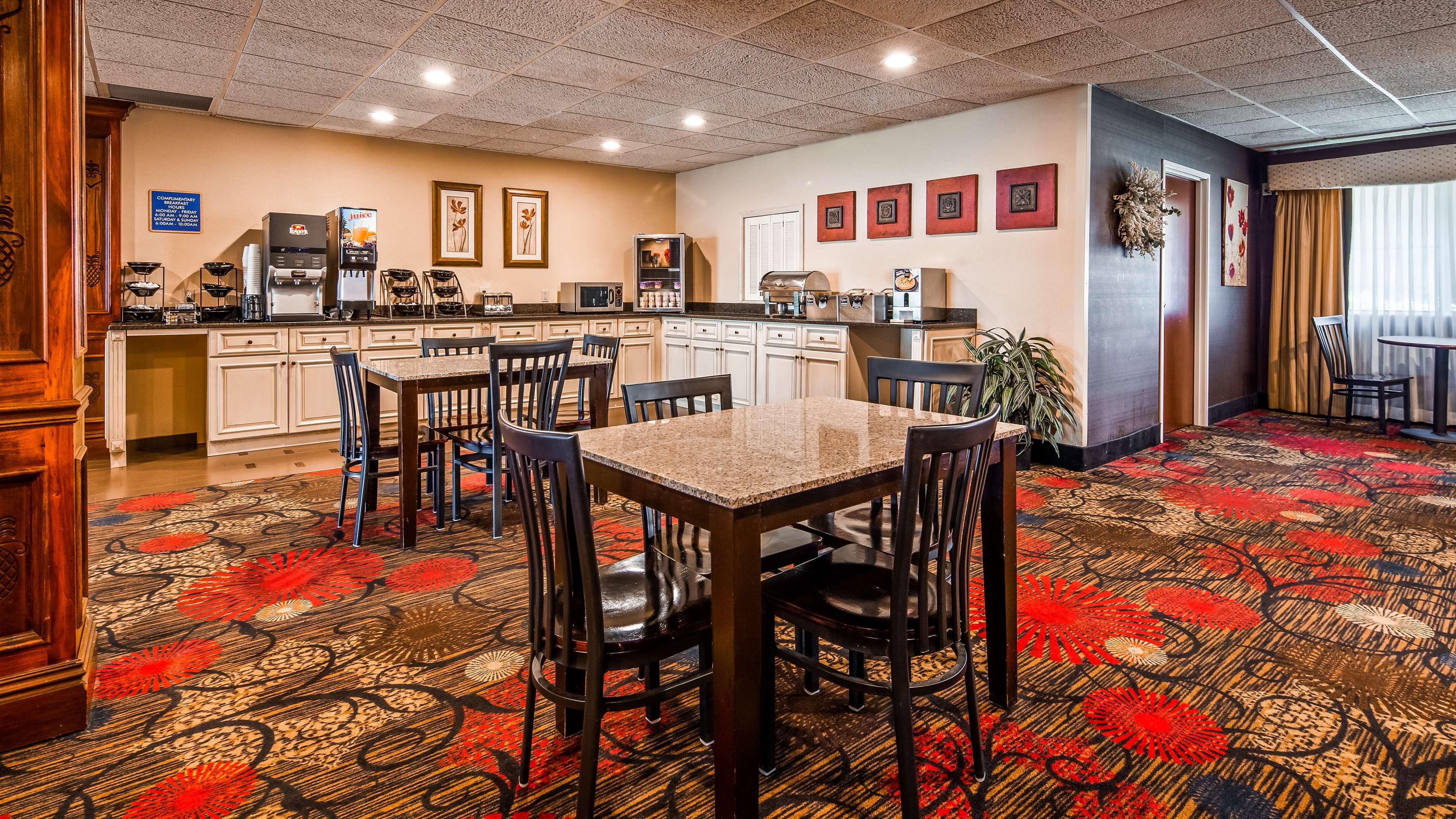 Best Western Plus Brandywine Inn & Suites Monticello Bagian luar foto